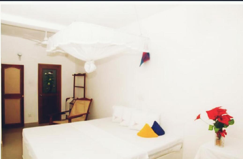 Githmini Beach House And Toures 히카두와 외부 사진